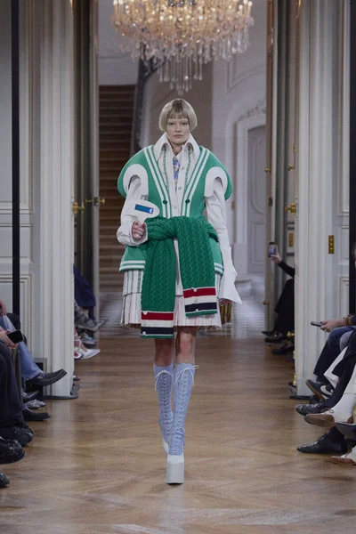Look 43
